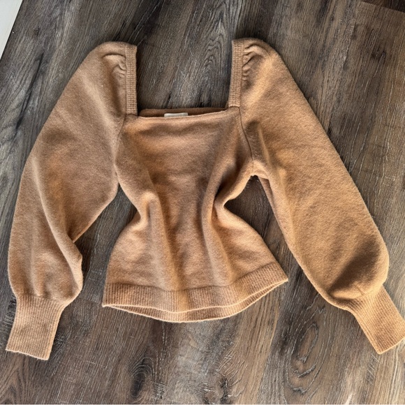 H&M Tan Wool Blend Sweater Blouse - New with Tags - Picture 1 of 5